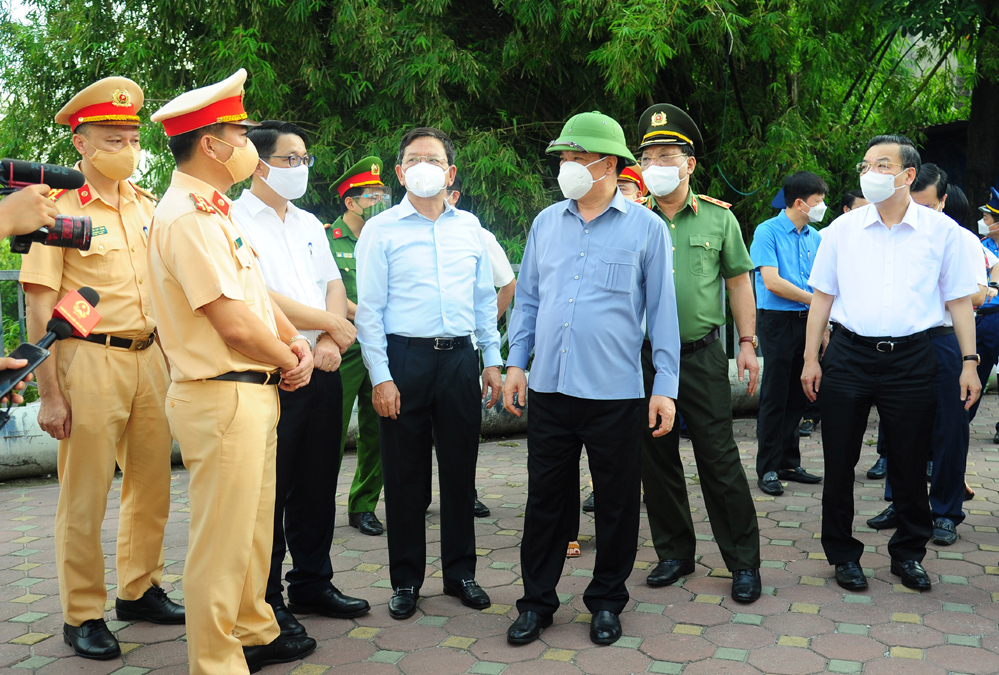 Bí thư Thành ủy Hà Nội Tạo đồng thuận, tổ chức phân vùng phòng, chống dịch hiệu quả